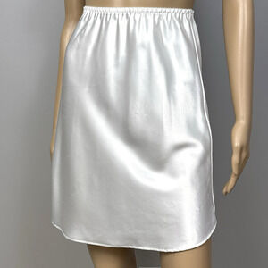 Vintage Farr West Half Slip Size Petite (XS) White Glossy Satin Silky USA 15219